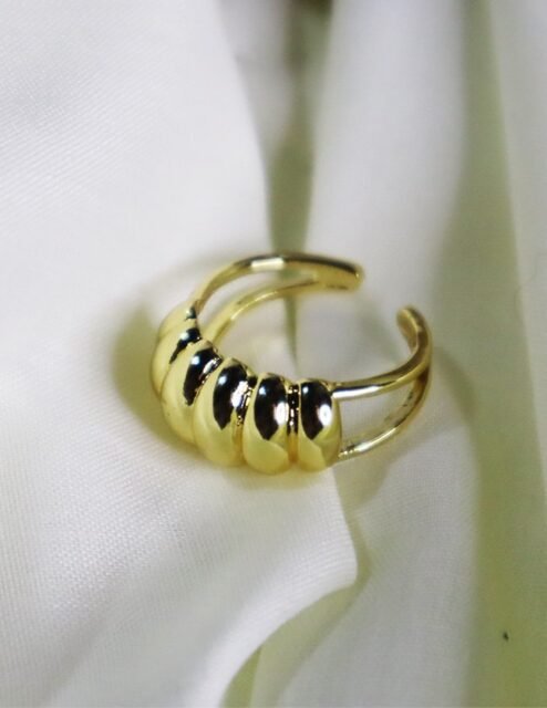 Anillo en rodio oruga